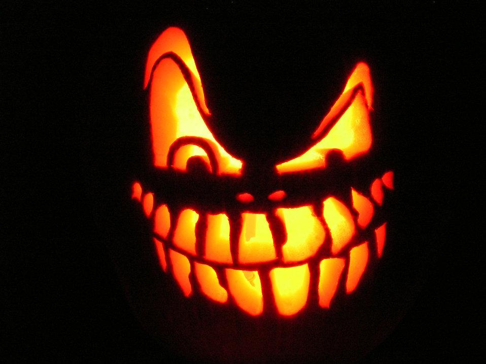 Scary glowing Jack-o-Landern